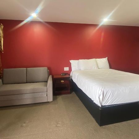 Masterson'S Motel Greater Napanee Buitenkant foto