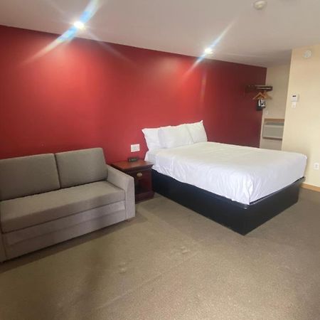 Masterson'S Motel Greater Napanee Buitenkant foto