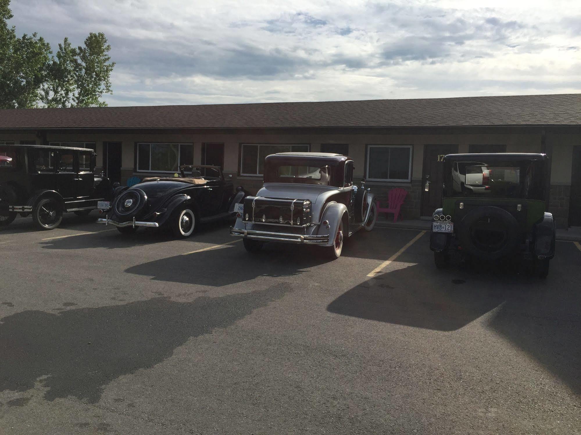 Masterson'S Motel Greater Napanee Buitenkant foto