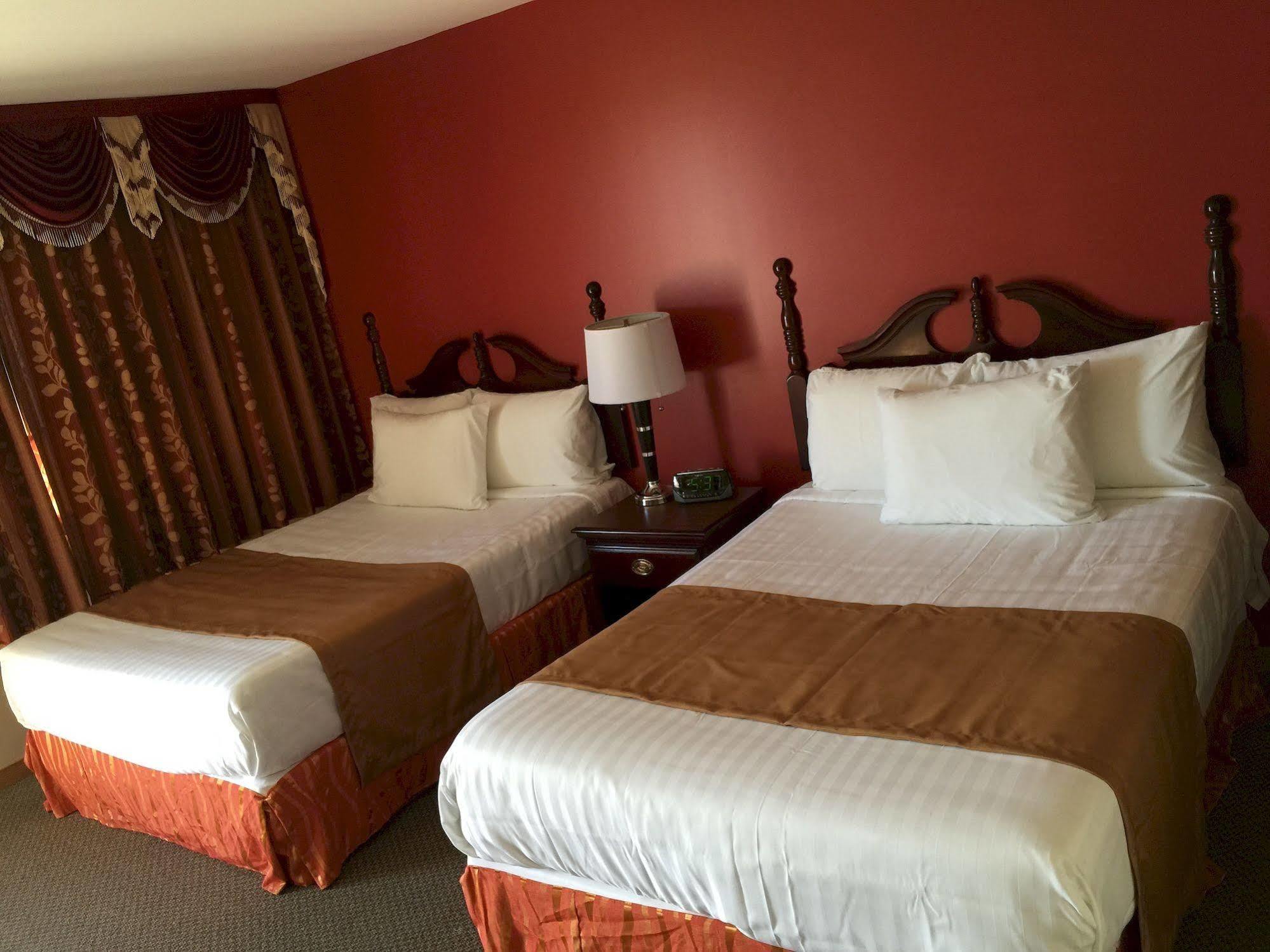 Masterson'S Motel Greater Napanee Buitenkant foto