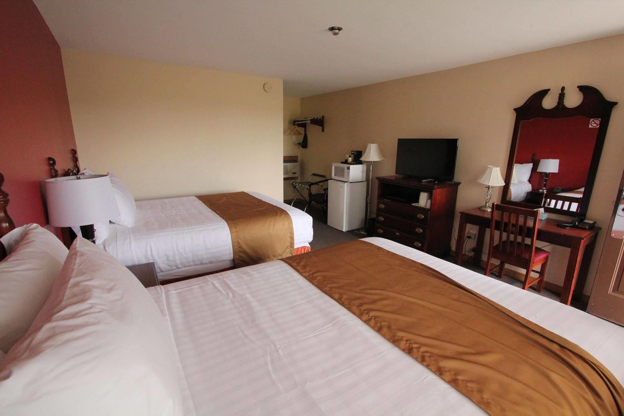 Masterson'S Motel Greater Napanee Buitenkant foto