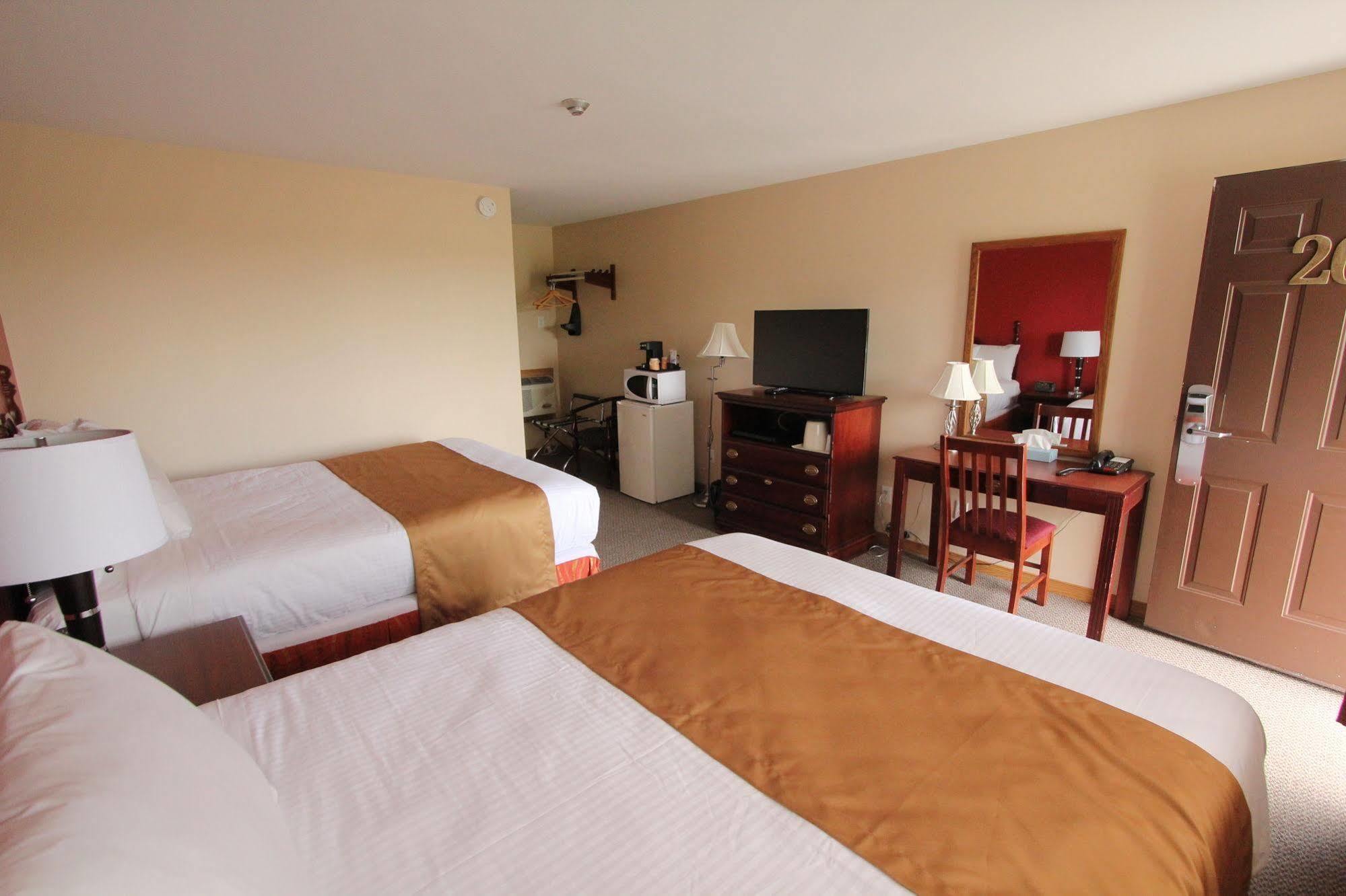 Masterson'S Motel Greater Napanee Buitenkant foto